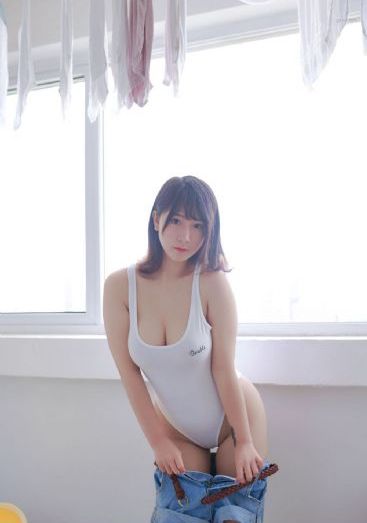 诱人的年轻的秘书2_国产剧在线观看高清