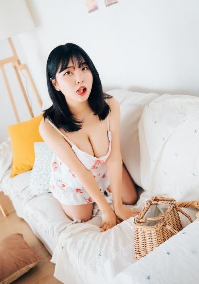 韩国女大学生的沙龙室_4K在线播放