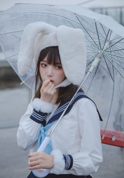 美女露出让男生揉的电影_BD在线观看电视