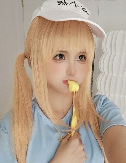 乳镇女巫2_有字幕完整版